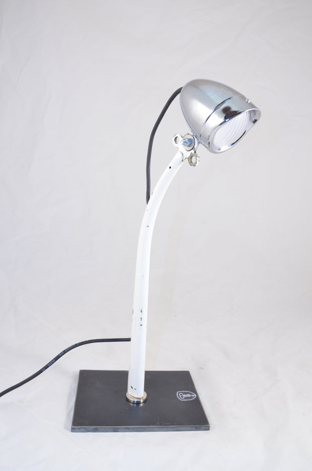 Lampe M